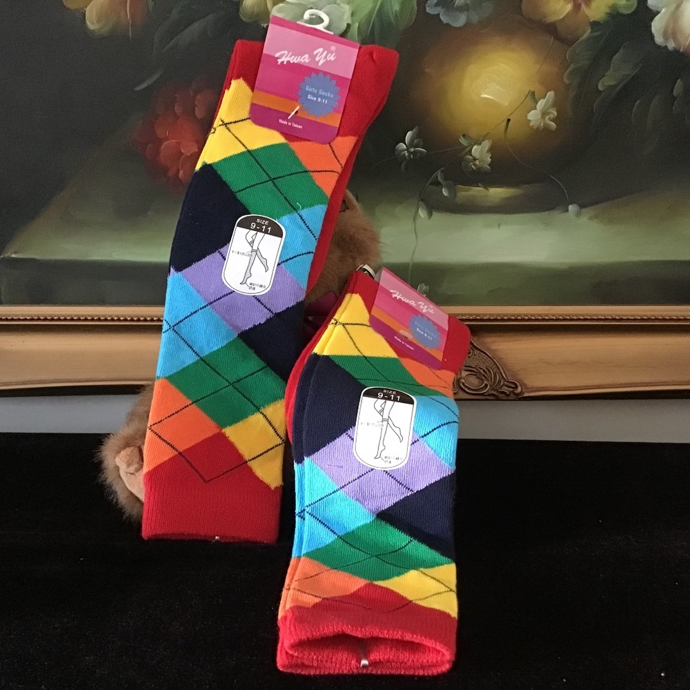 2 NWT Hwa Yu Women's Argyle Shades KNEE HIGH SOCKS multi 9-11 Made in Taiwan